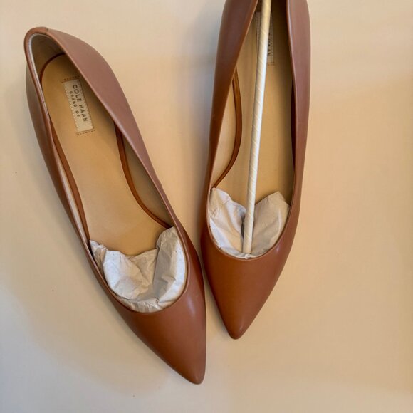 Cole Haan Kitten Pump - NEVER WORN - Size 11B - Picture 2 of 6